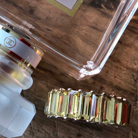 BaubleBar Yellow Rhinestone Ring size 9 - Picture 1 of 3